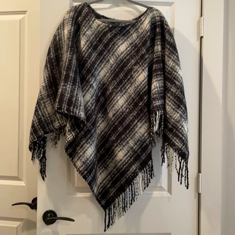 Ralph Lauren black & white poncho